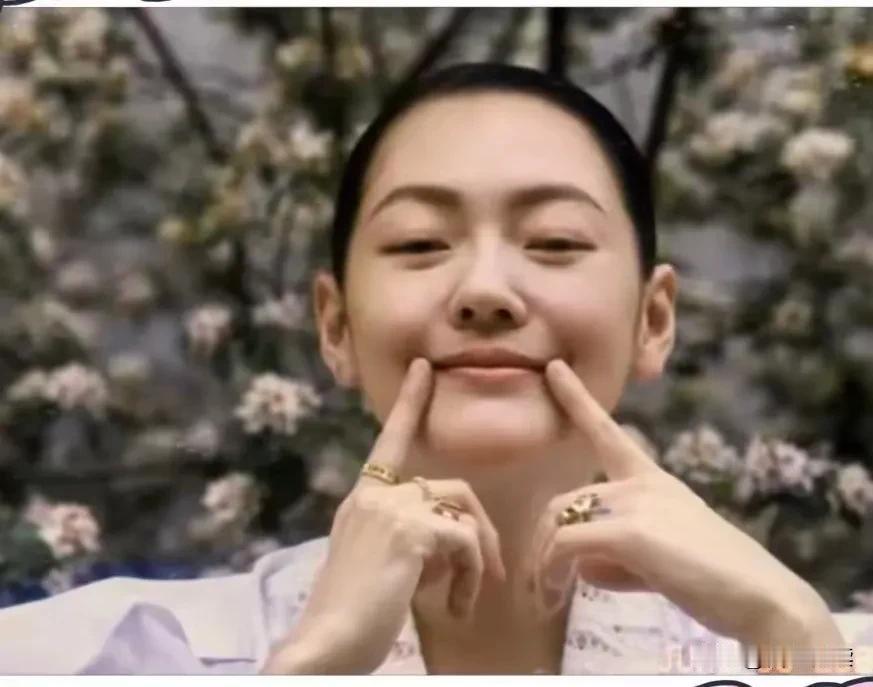 说小S马上要复出了吴姗儒的代班时间倒计时了大家蕞关心的问题也来了那就是