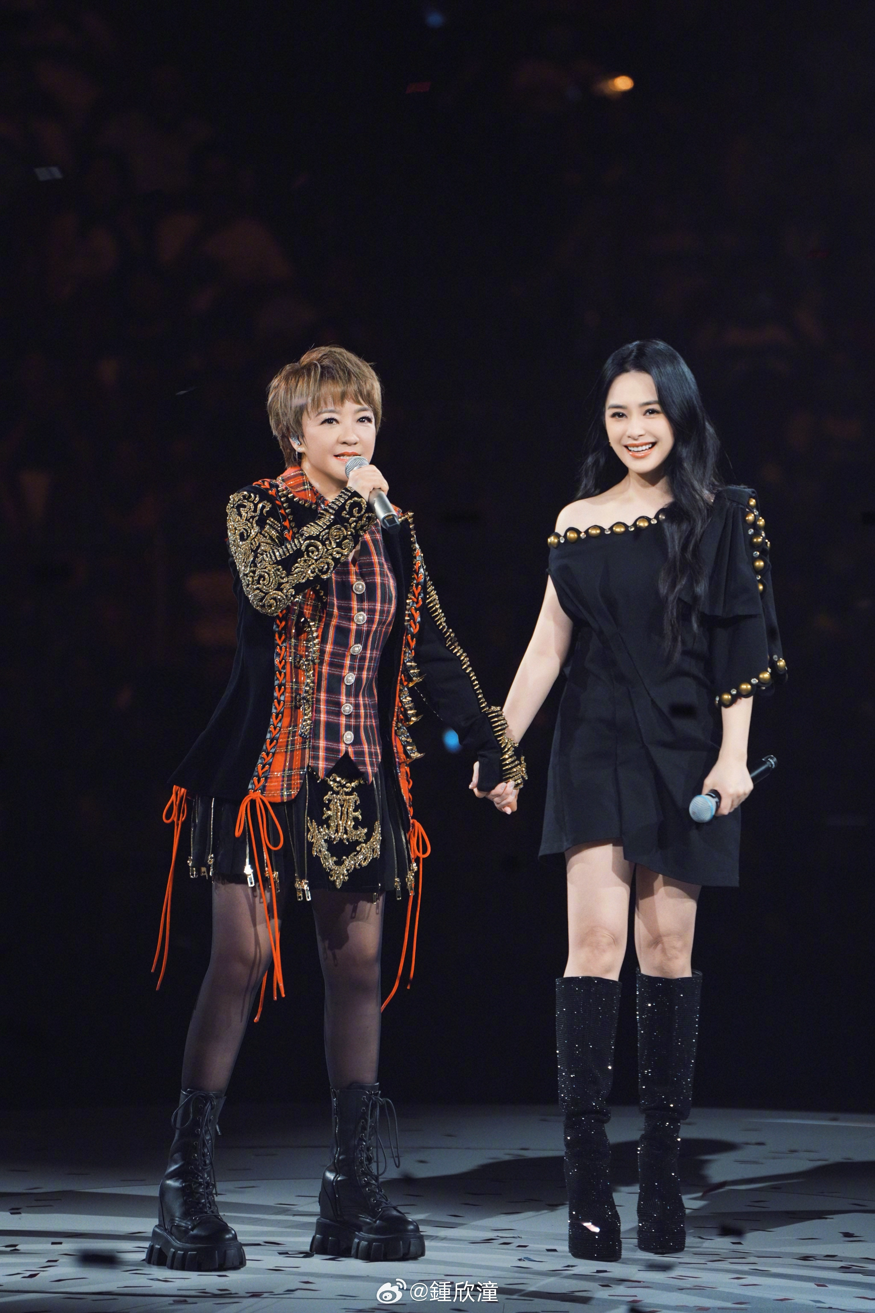 钟欣潼在复制粘贴的时代，你是手写的诗