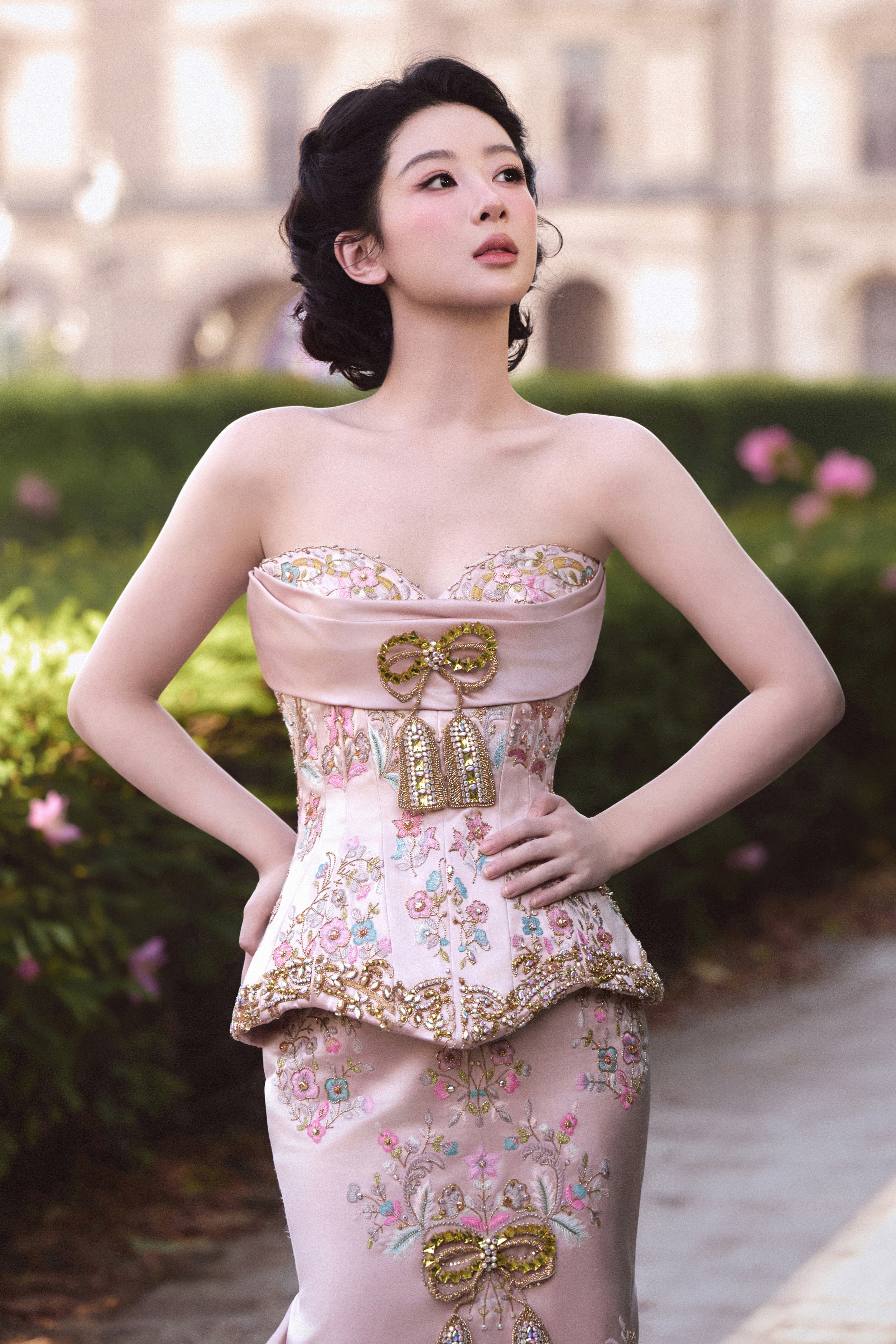 杨紫穿了祖海顶级高定杨紫解锁重磅惊喜——ZuhairMurad2026春夏高