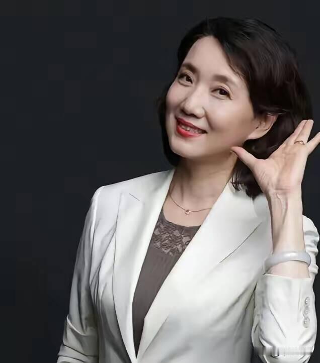李修平幸不幸福我不知道，​但是我觉得以后会遗憾。​李修平与老公是在2005年