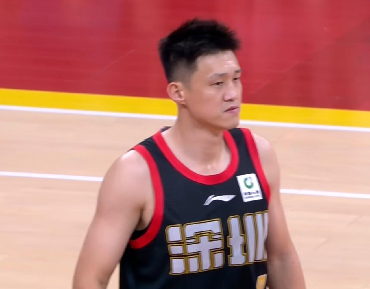 万万没有想到，广东队弃将，成为了深圳队赢球奇兵，CBA记者盛赞！CBA半决赛第