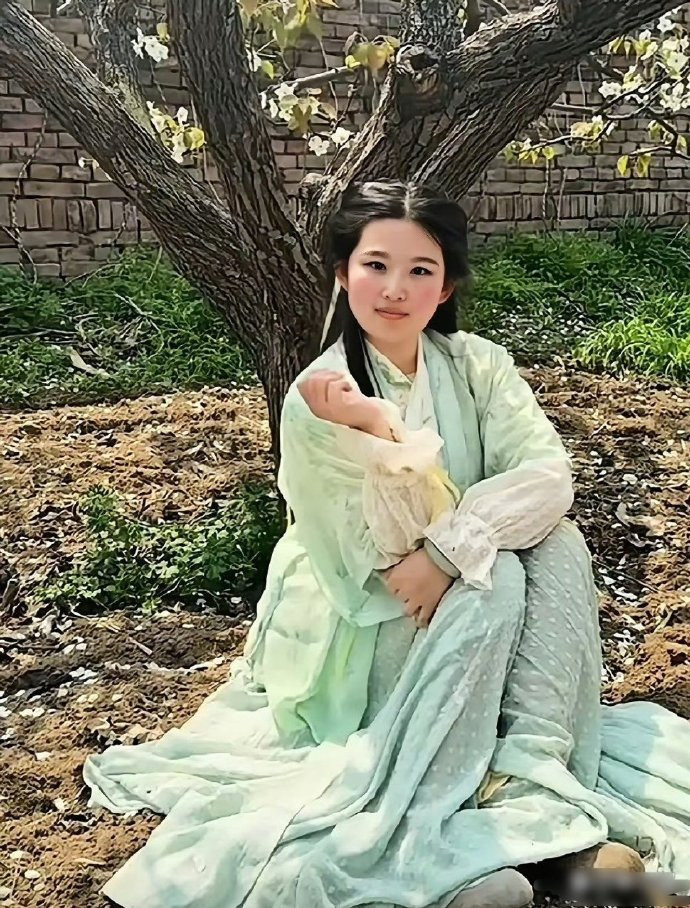 老天明明给了你一张明星脸，可你却没抓住减肥这个机会！