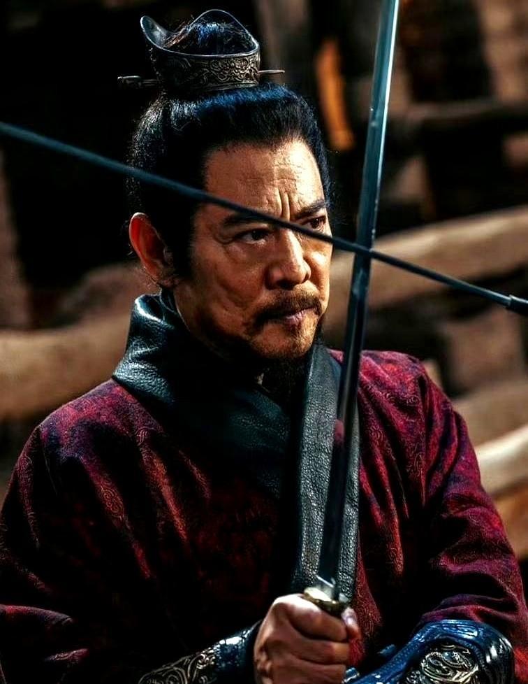 吴京对打后说啥你知道吗？“哥，汗都飙出来了。”时隔十五年，李连杰在片场接过