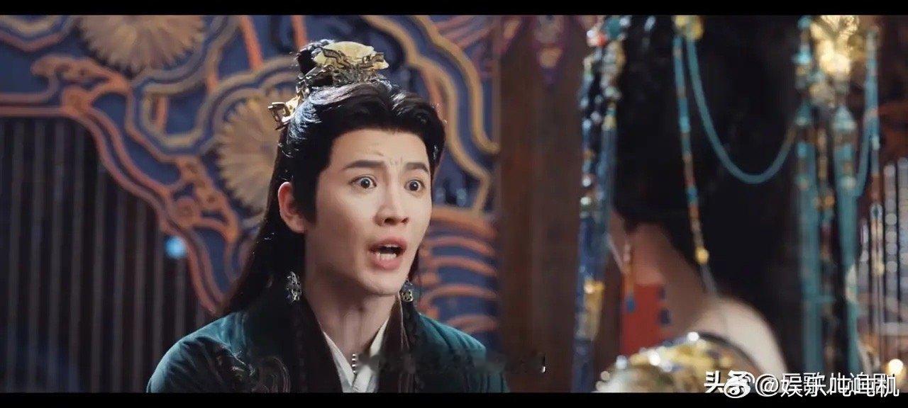 《一笑随歌》:终于明白了！连他妈都头疼的疯批圣帝夏静炎，怎么就对振南王妃凤戏阳投