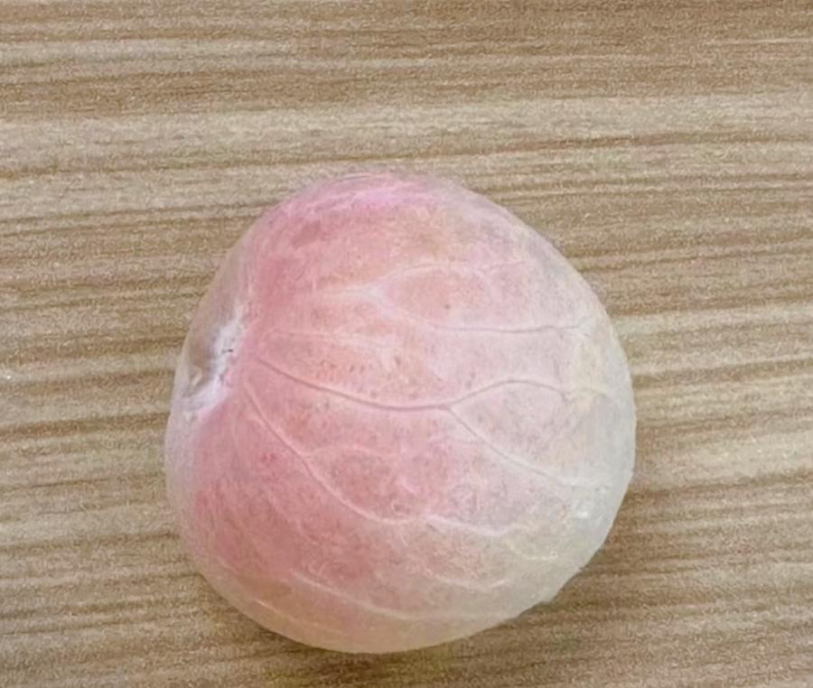 少一点抱怨，多一点肯定。我觉得就是快乐一点，充满正能量运气就会很好