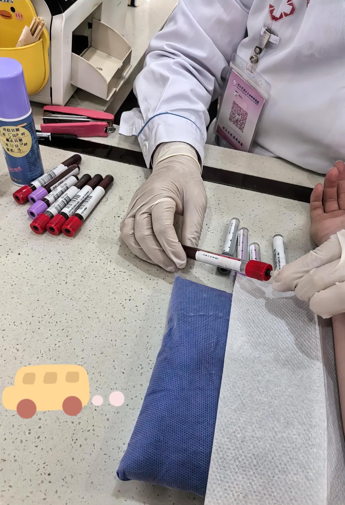 在导诊台见过太多悲剧，最扎心的就是婚前不查艾滋。有一对小情侣，恩爱得让人羡慕