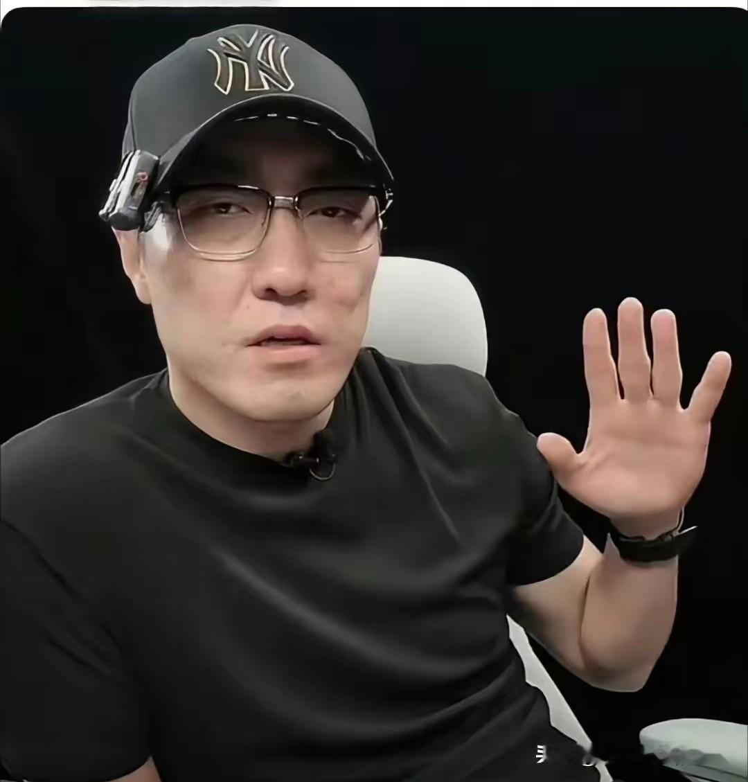 王自如当年天价年薪却连夜跑路，背后原因太扎心！谁能想到，当年喊着“不看工资条”
