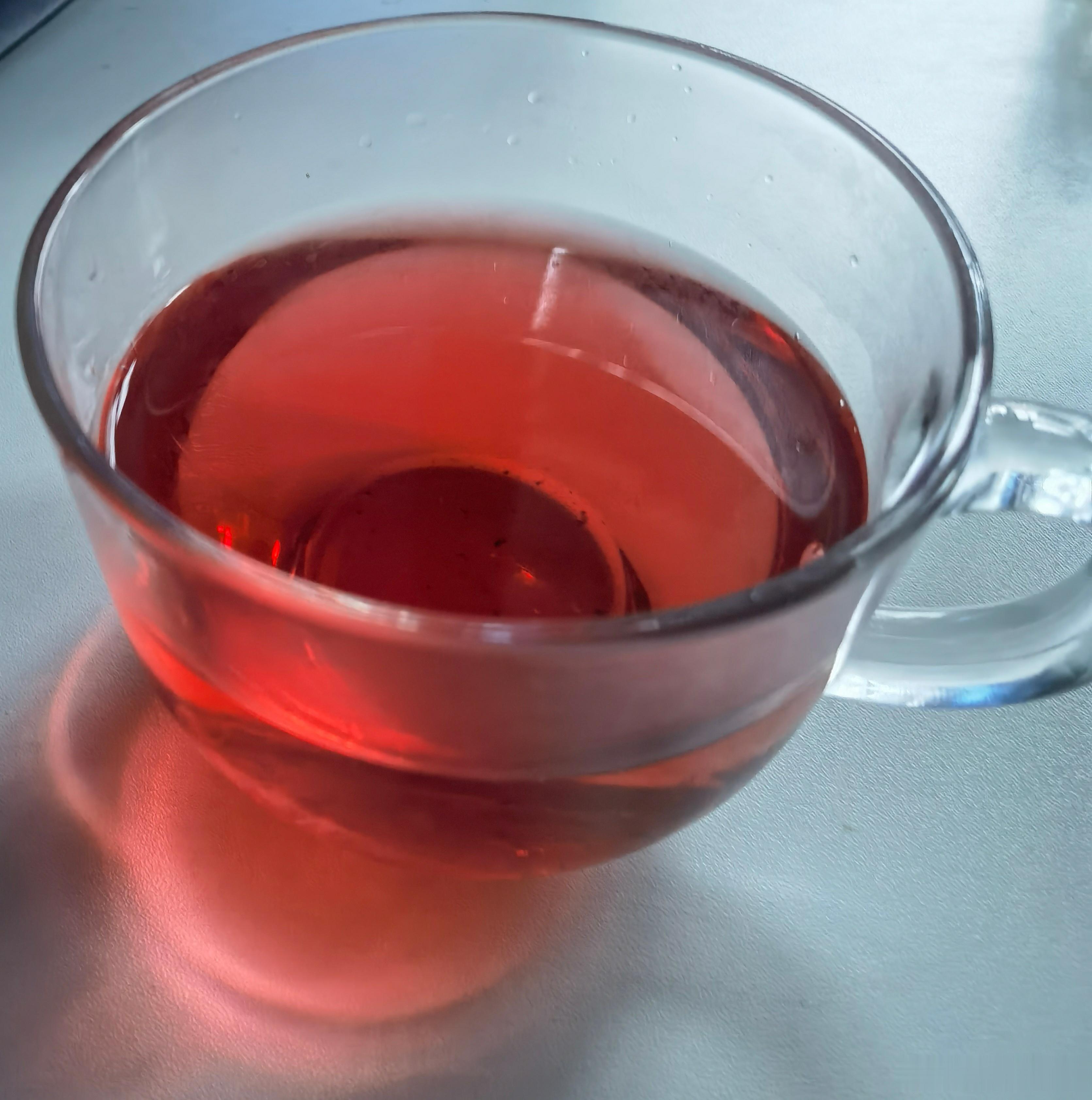 下雨天泡了一杯茶，那个酸啊！没想到除了柠檬很酸外，这个东西也这么酸！大家可知道它