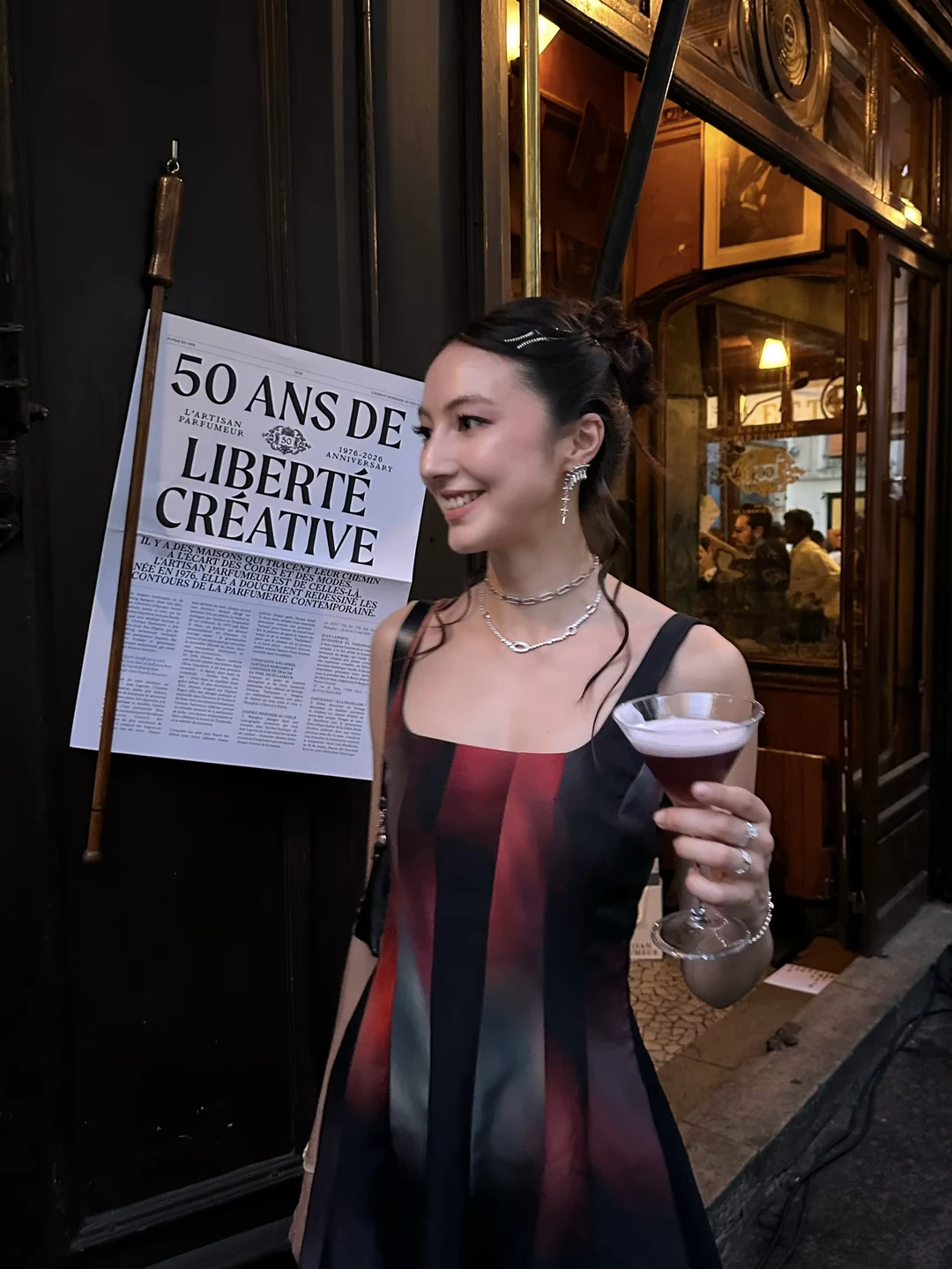🥵40度还没空调的巴黎市民··都在做什么？