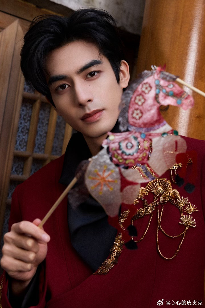 宋威龙宋威龙0325生日快乐swl宋威龙骄阳似我龙龙生日快乐，时间真快，转眼