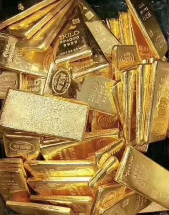 别再盯着那些乱七八糟的新闻了，什么委内瑞拉又怎么了，那都是障眼法。就一件事，记