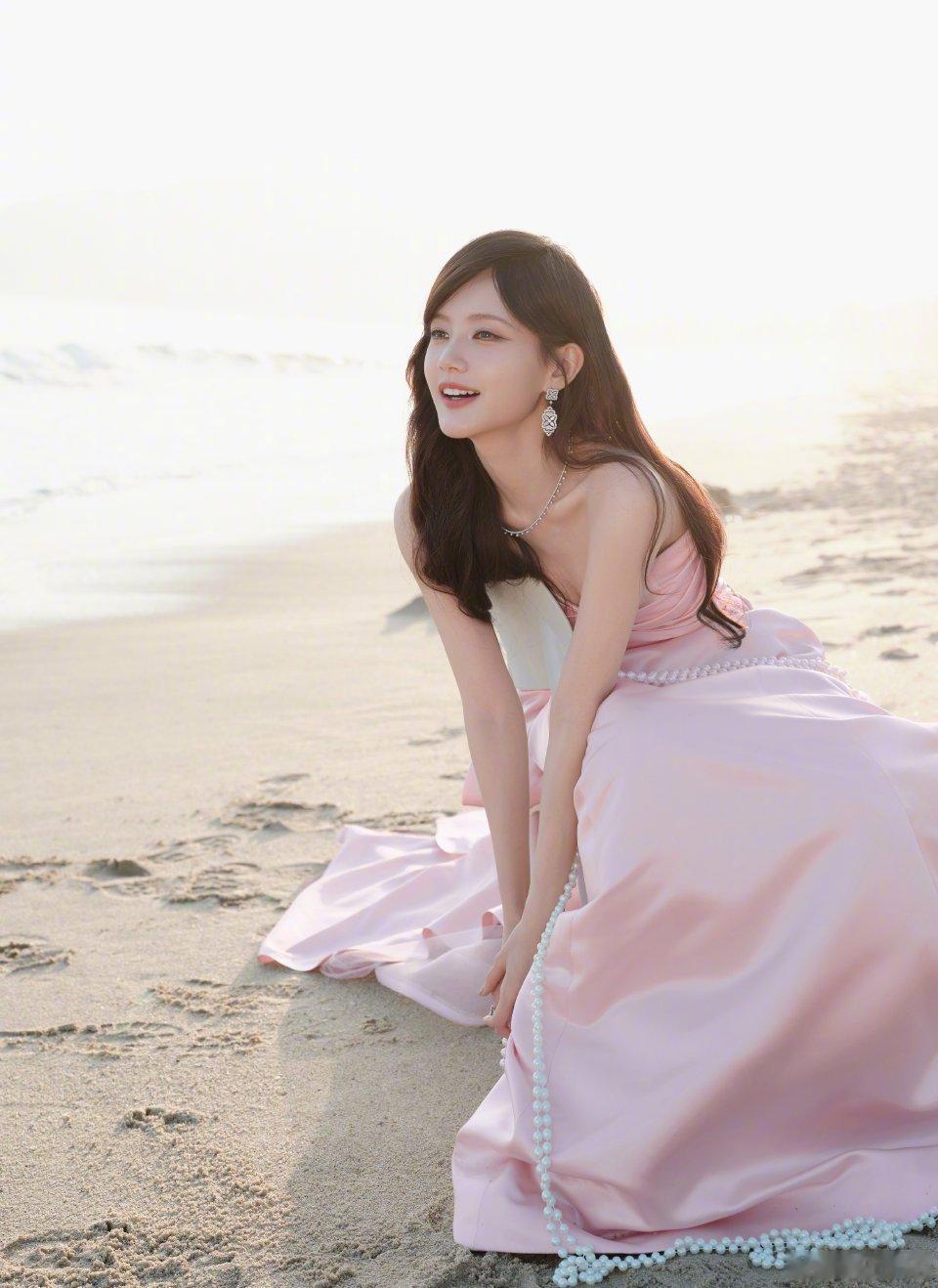 李一桐女人的背后永远是我们自己李一桐真的人间清醒大女主！