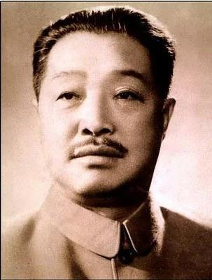 1936年7月，红二方面军开始过草地，很快就面临缺粮的局面，贺龙突然提出钓鱼吃，