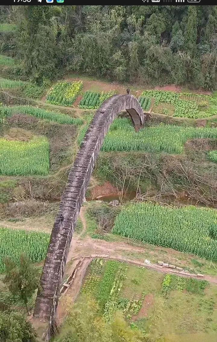 这个石拱桥是用来干嘛的？