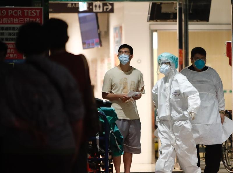 国民党主席选举这场大戏有不少看点。在11日的辩论会最终场，罗智强一句“我们是中国