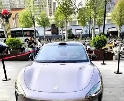为什么小米汽车一出事就扯到雷军身上？有位网友是这么说的，本质上小米汽车没