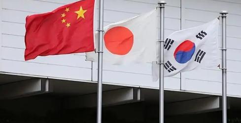 有外国网友提问：如果日韩联手，中国能撑多久？日本网友：如果日韩联手对中国开战