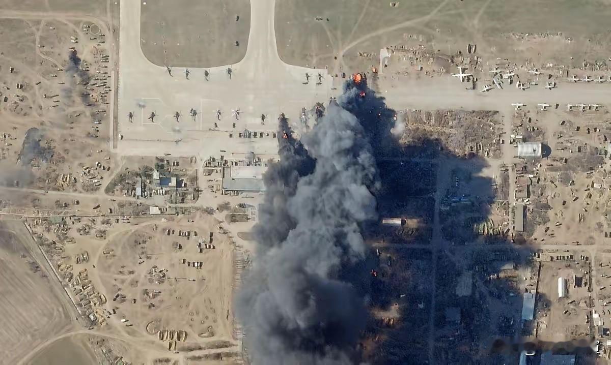 突发！乌彻底越过红线突袭俄战略导弹基地，现场爆炸起火，俄愤怒报复即将爆发！泽