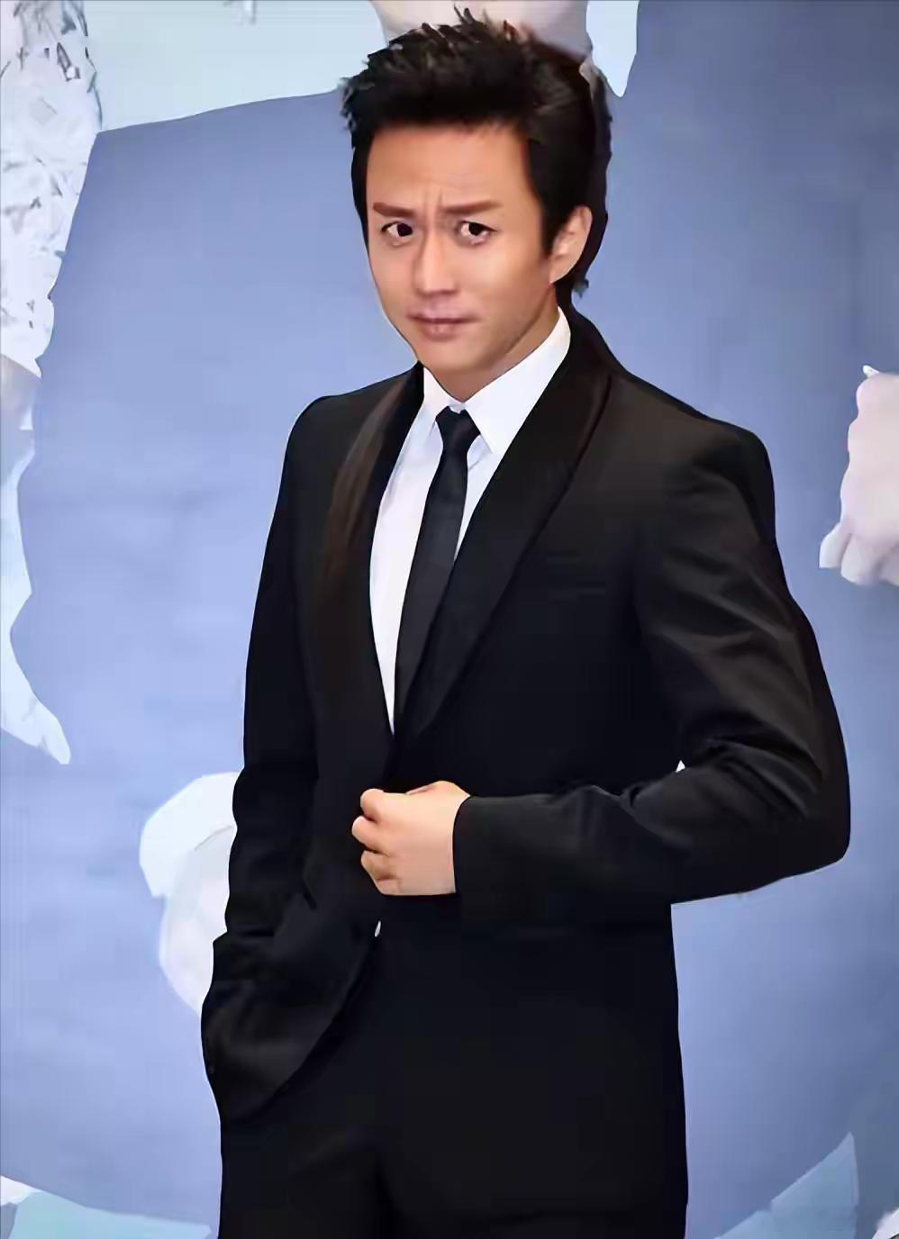 1.邓超真的是个体面人又很重感情，鹿晗、ab出事落难的时候，他都保持联系，为对方