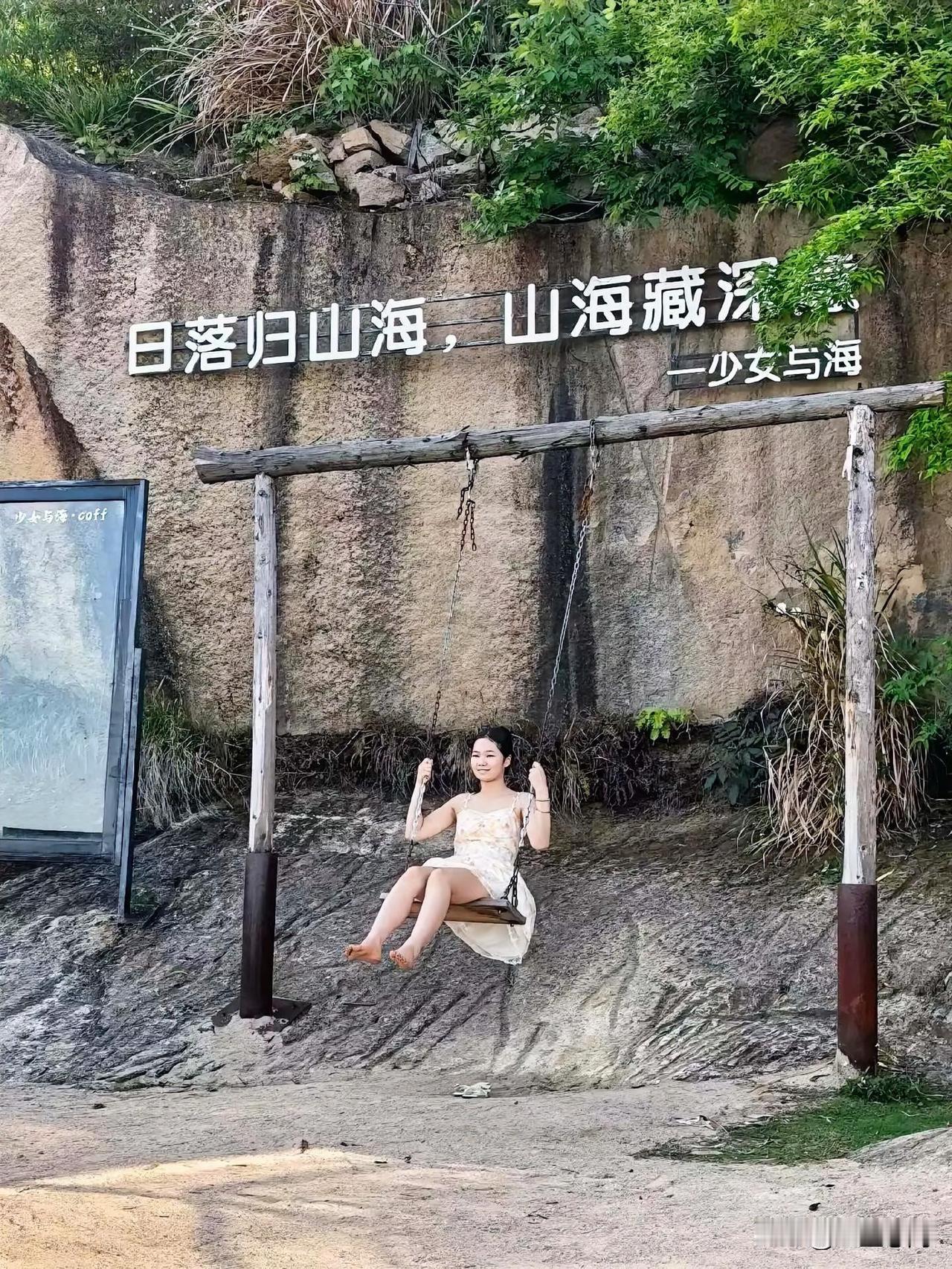 一位社会学家说：“真正的有钱人都不搭理任何人，到处搭理人的都是穷人。你理的人越多