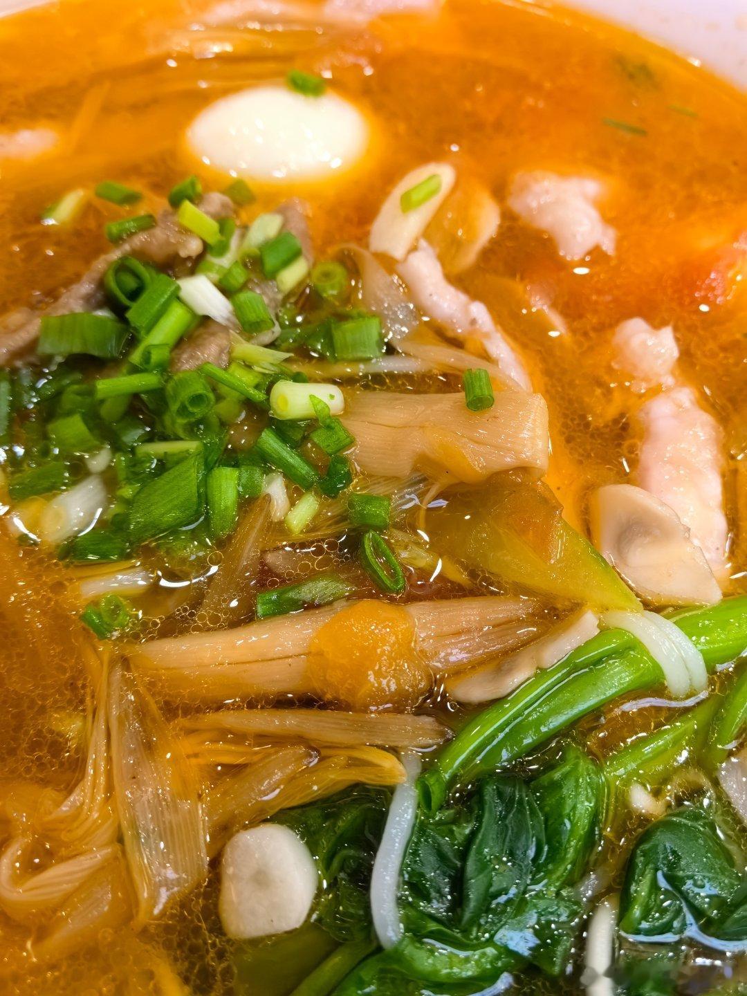 这个三鲜米线真的绝绝子美食