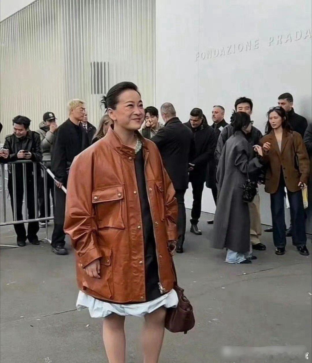 这衣服，贵是真贵，但是没有高级的感觉