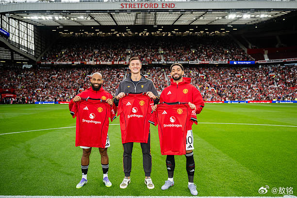 曼联曼联上轮联赛虽然输了，但B费、卡塞米罗两个老将还是发挥稳定。曼联要想获得欧