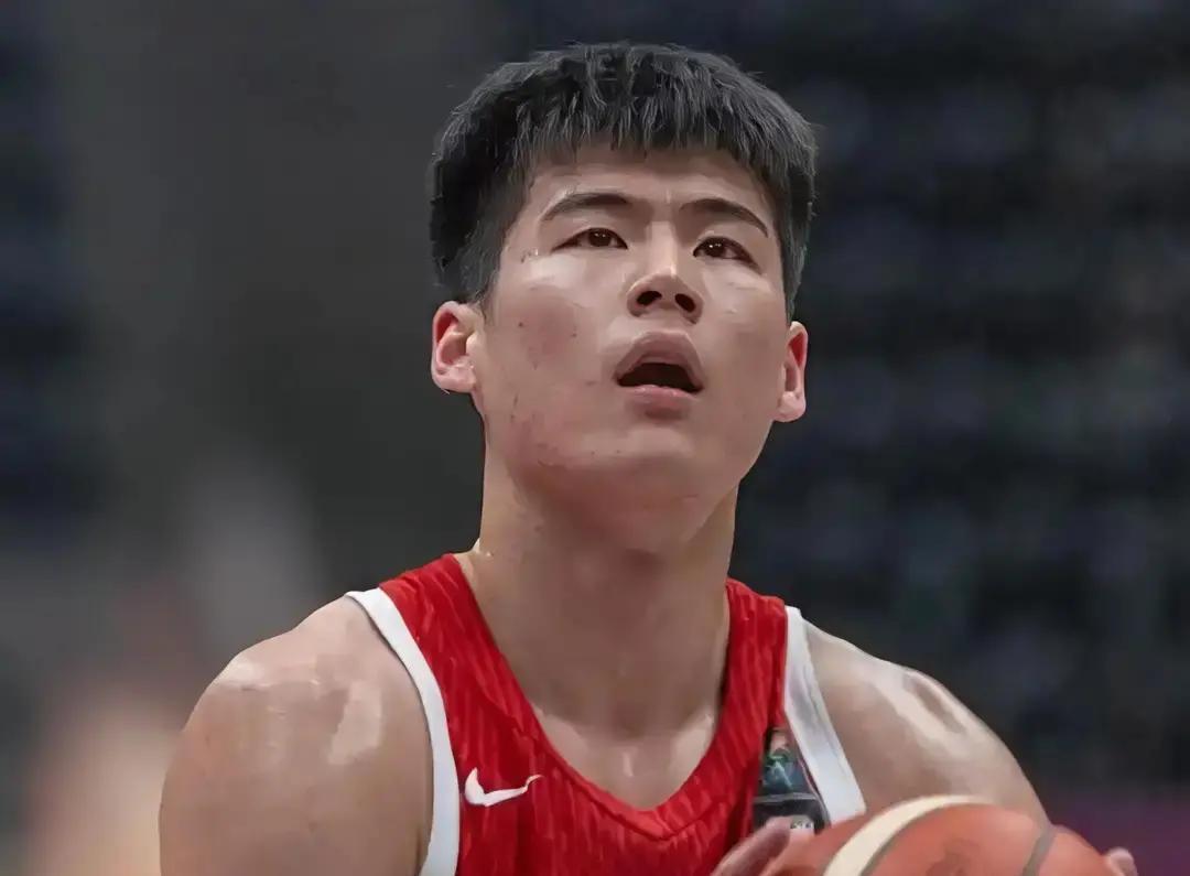 说说广东队那个20岁小将陈家政。这小子最近真打出来了。以前只知道他是个青年