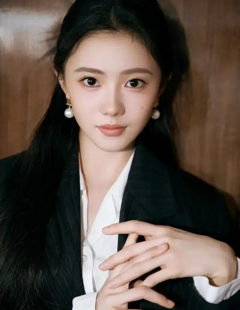 刘浩存不但漂亮，关键还有勇气，零基础演《主角》里的忆秦娥超赞刘浩存漂不漂亮，这