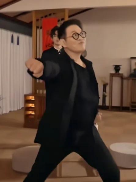 炸裂！李连杰脱衣自证未换心，状态回春惊艳全网，今昔反差引热议提及华语功夫电影