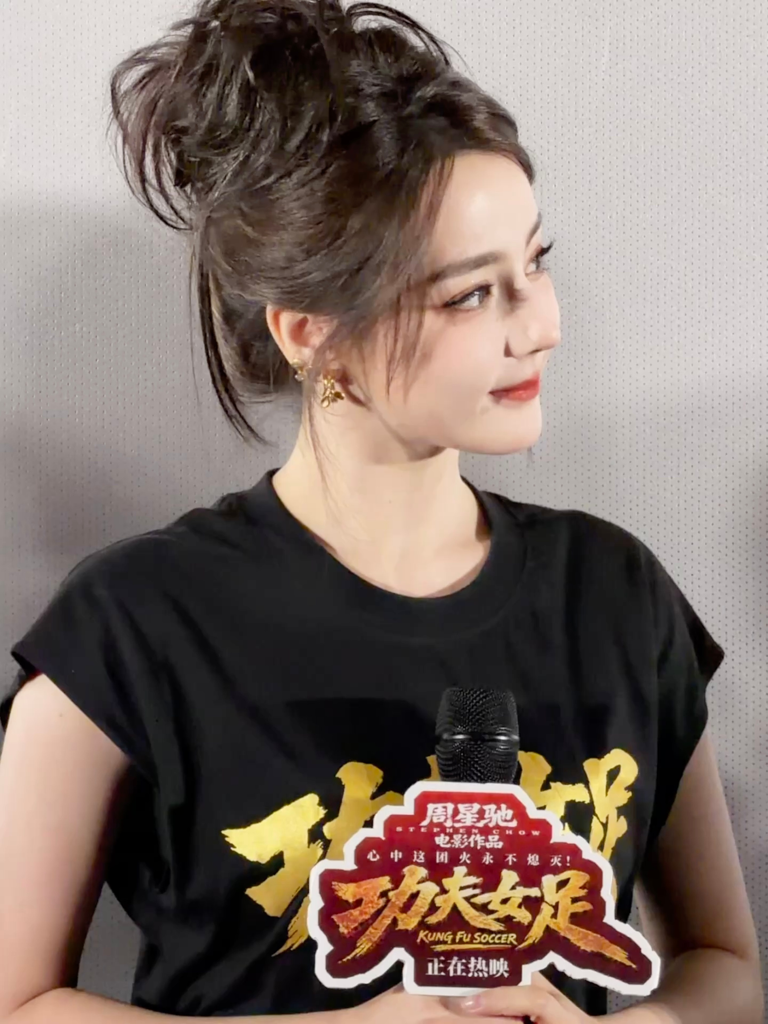 怎么会有人骨相牛逼到睫毛阴影在鼻梁上