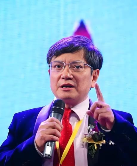 教育部出手了！将英语“踢出”高考，取消其主科地位？教育部回应一针见血！不曾想，螳