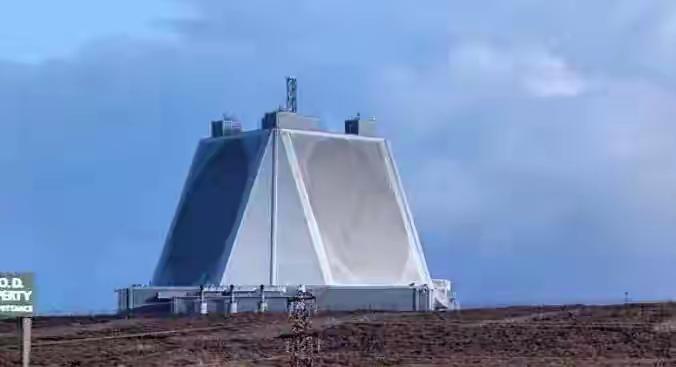 2月28日晚，伊朗“法塔赫-110”弹道导弹让世人刮目相看，美军部署在卡塔尔乌代