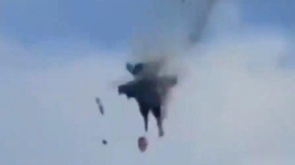 美国海军那两架在空中撞一起的“咆哮者”战机，事发地点不是什么秘密战区，而是挤满了