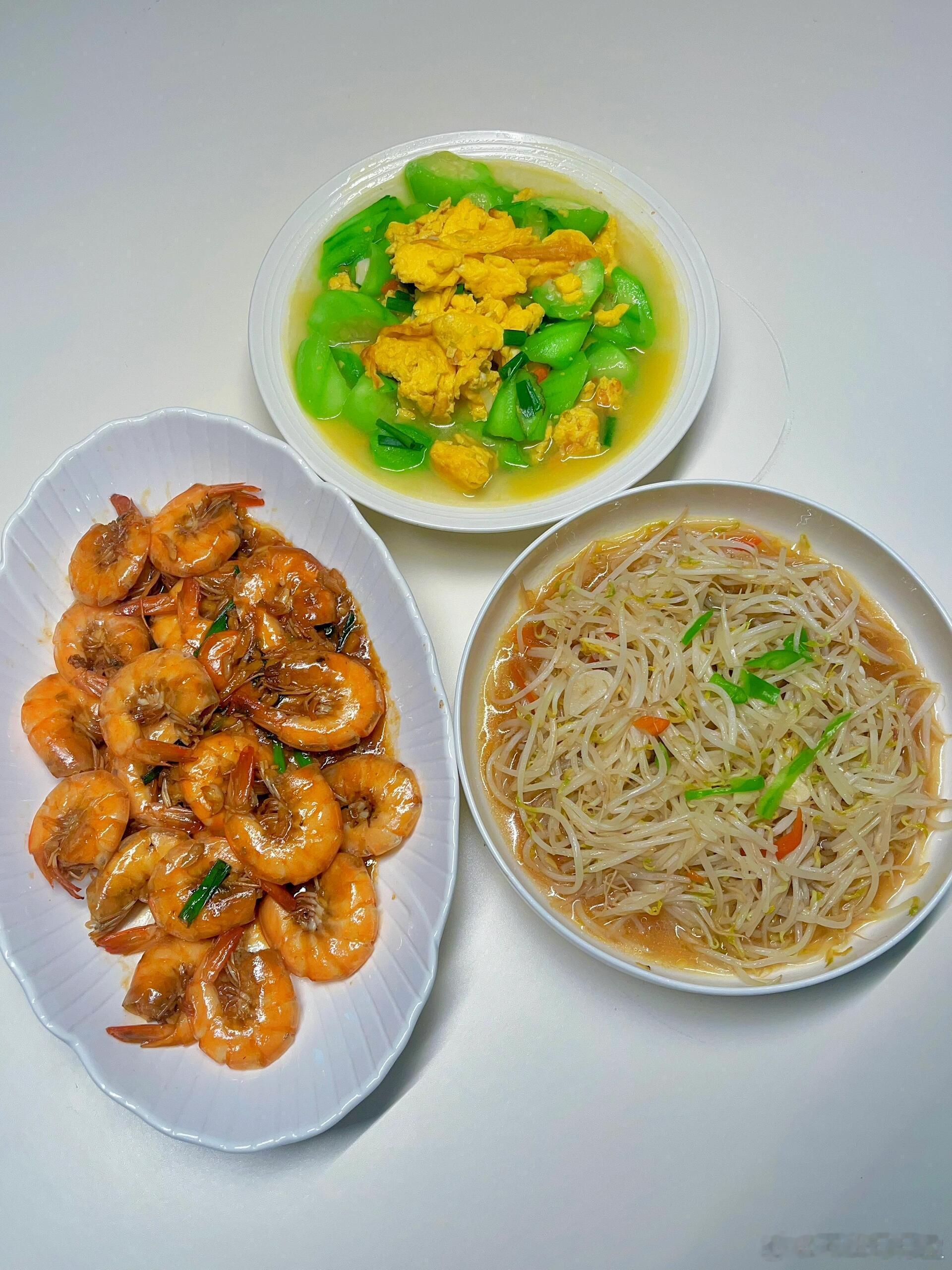🎀今日家常菜👩‍🍳红烧大虾👩‍🍳糖醋绿豆芽👩‍🍳丝瓜炒鸡蛋​​​