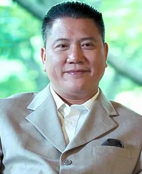 人怎么可以这么无私！68岁万梓良，15万商演只留1万5，其余全部捐给湘西大山，一