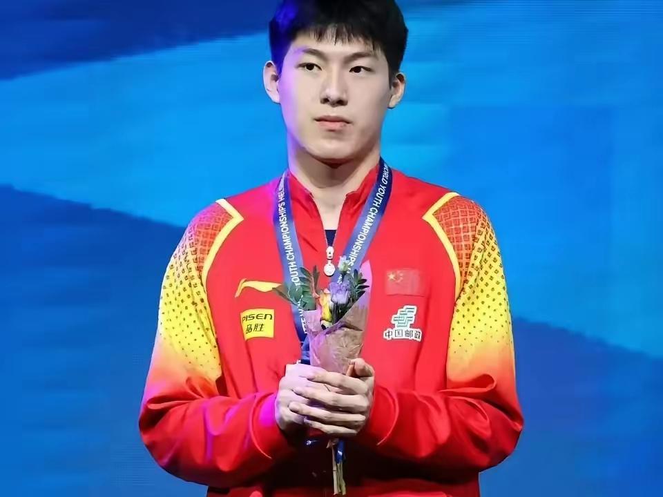 培养黄友政不如培养温瑞博！国乒目前重点培养的对象是黄友政、陈垣宇和向鹏。三人中向