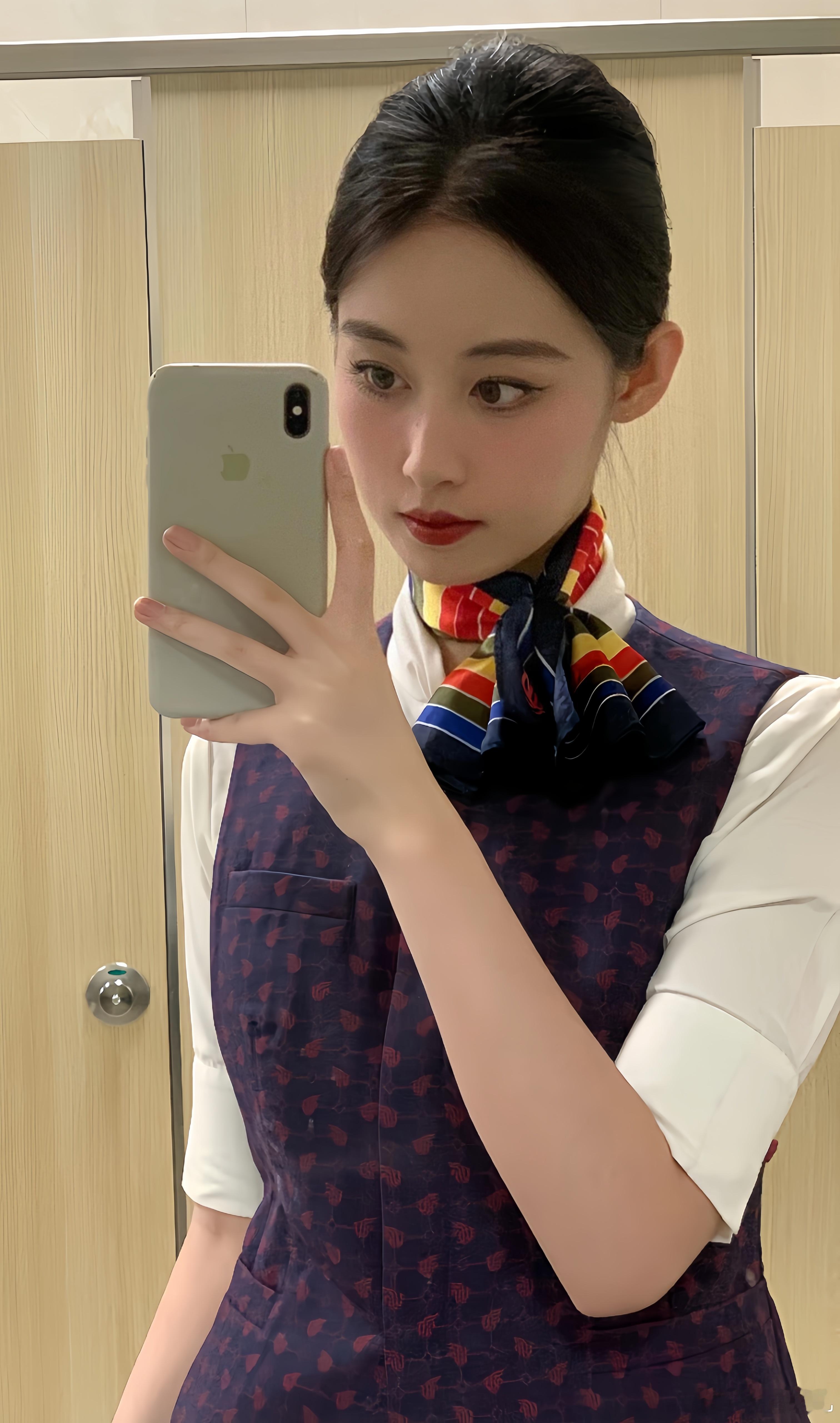 国航空姐，来张美美的自拍。​​​