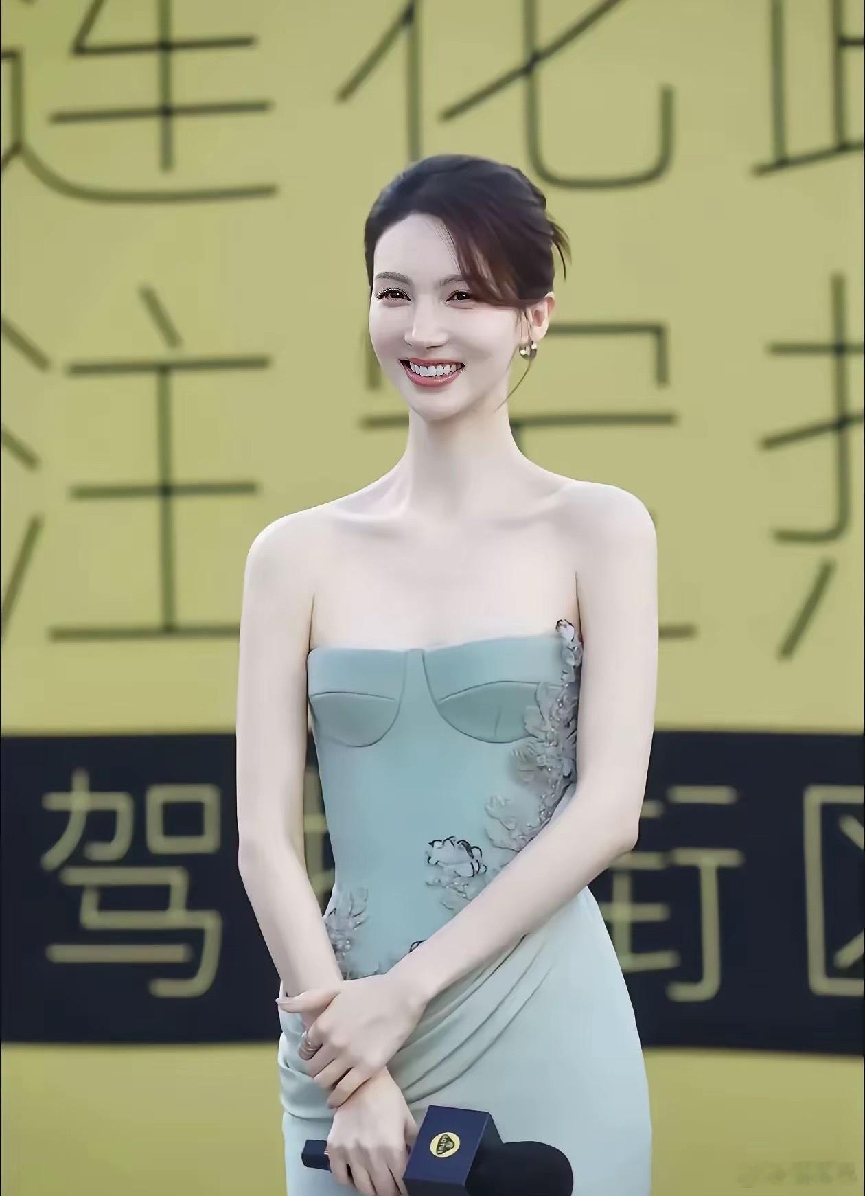 网友帮金晨圆了梦想！[捂脸哭][捂脸哭][捂脸哭]​​​