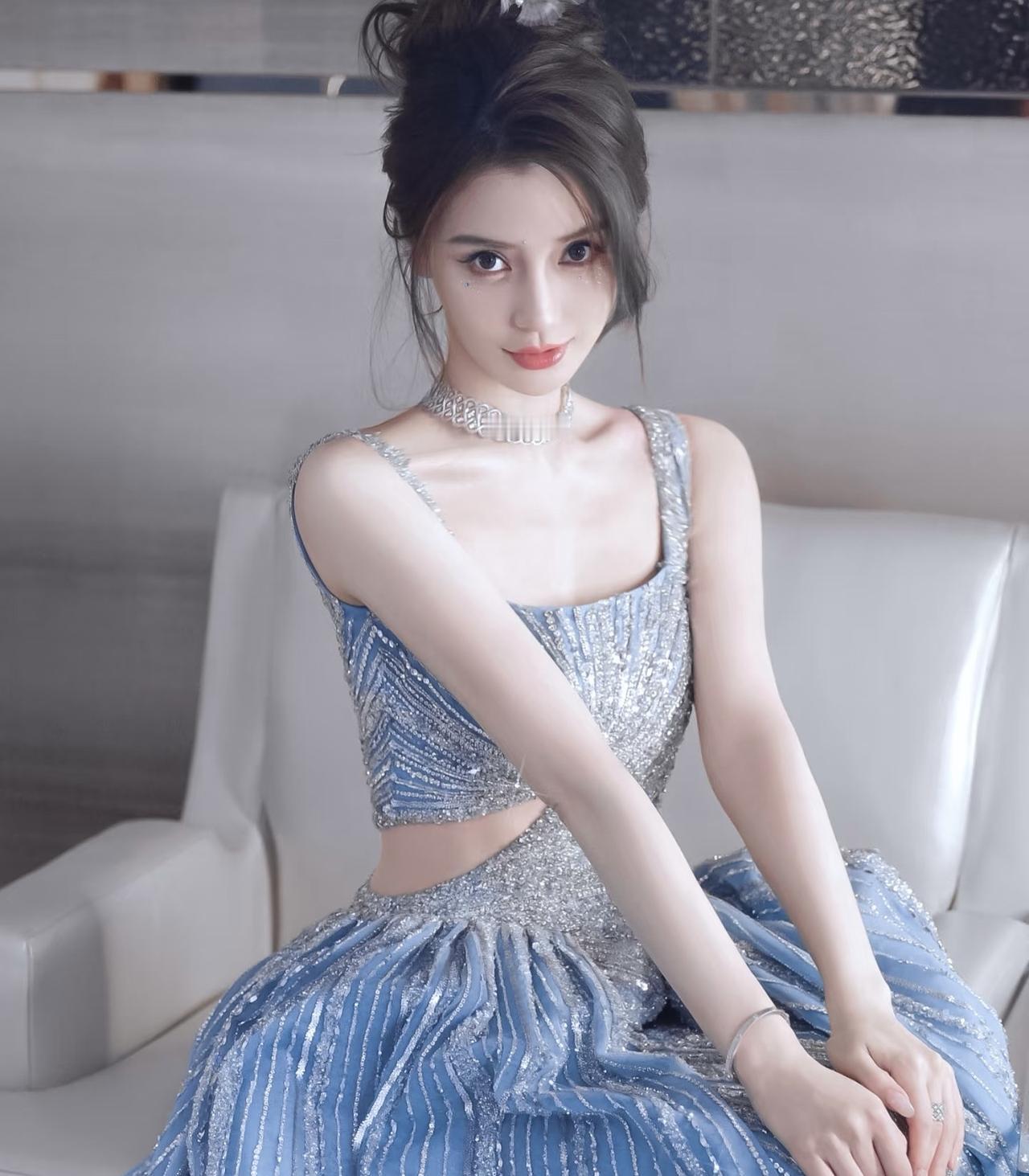 佟丽娅和陈思诚，李湘和王岳伦，离婚后依然是朋友，但是杨颖却和她们不一样，