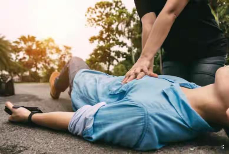 51岁男子突发心梗猝死！不想得心梗，牢记晚饭3不吃，睡前3不要51岁男子突发