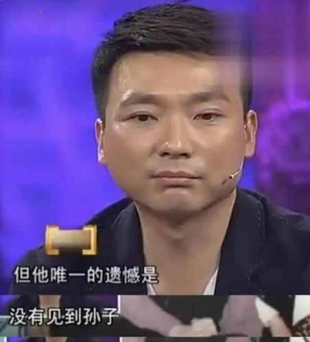 2000年结婚后，身为独子的康辉坚持当丁克。母亲哀求：“给我们生个孙子吧！”康辉