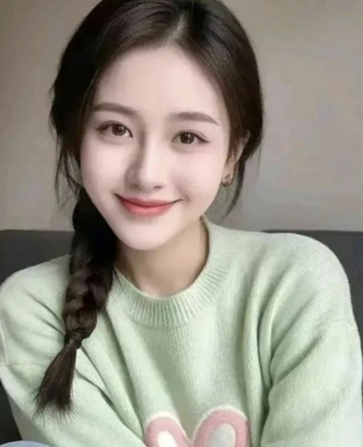 面试遇奇葩字谜，女大学生当场反问，戳中多少求职痛点一位眉清目秀女大学生去上