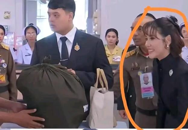 要说玛哈，别看73岁了，一点不糊涂，太会用人了。近日，提帮功去医院慰问伤兵，