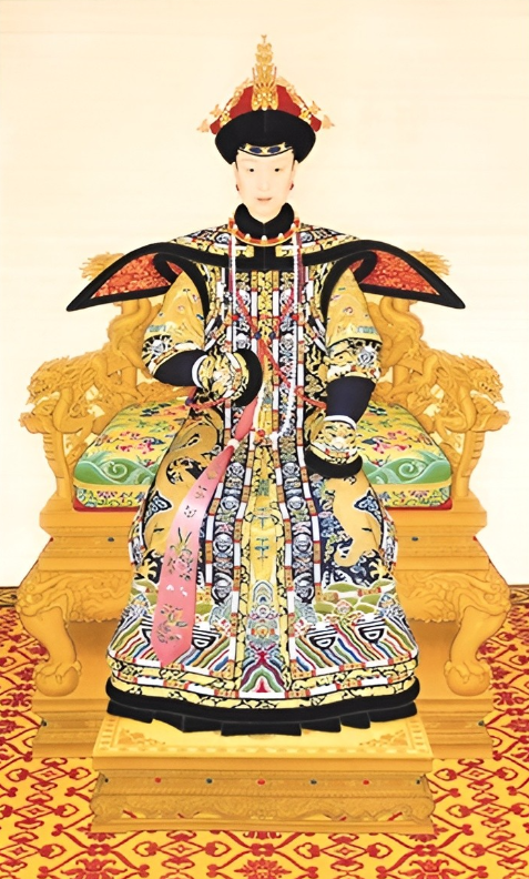 故宫博物院珍藏着一幅特殊的油画，画中女子便是乾隆皇帝深爱一生的富察皇后，这位女子