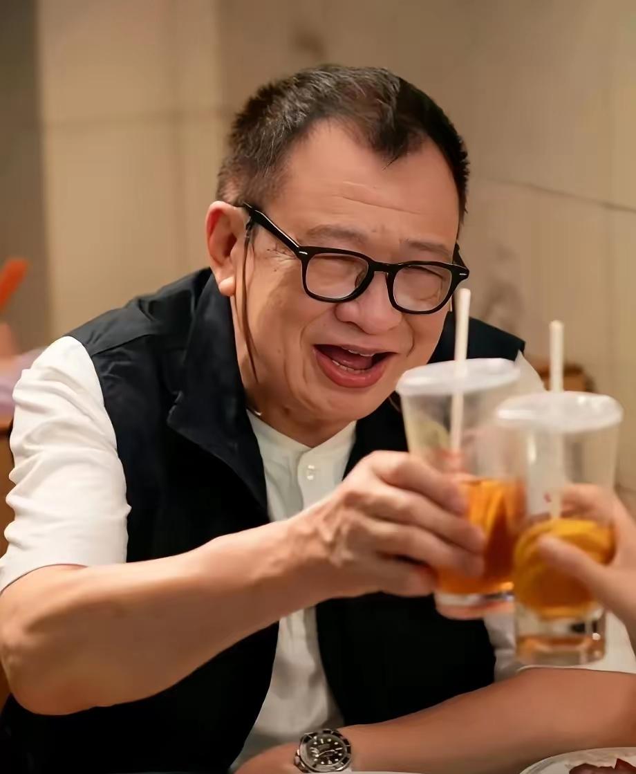 百年后都是灰飞烟灭但某些人现在就已经活成行走的骨灰盒了活着不是来渡劫的