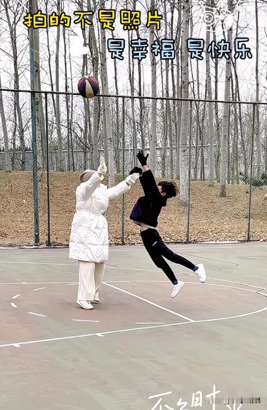 你们发现了吗？张兰没有以前那股强势劲了，虽然现在可以随便发孩子的照片，但是张兰收