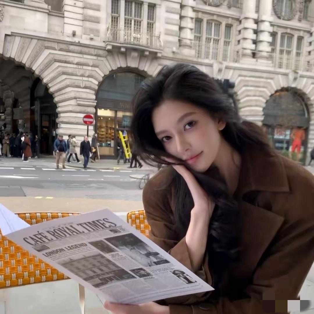 王思聪又揭塑料“名媛”圈小料：踢爆某女是包周20W的ww。皆因该女在“灰色”