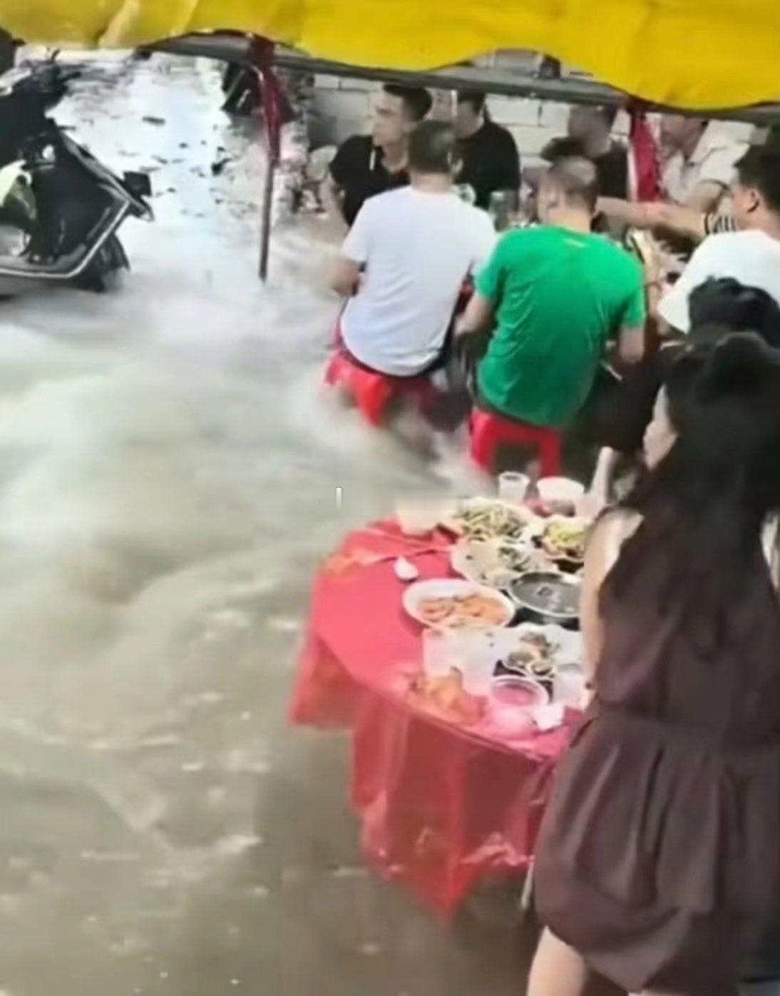 天啊，惊呆了！这席是非吃不可吗？