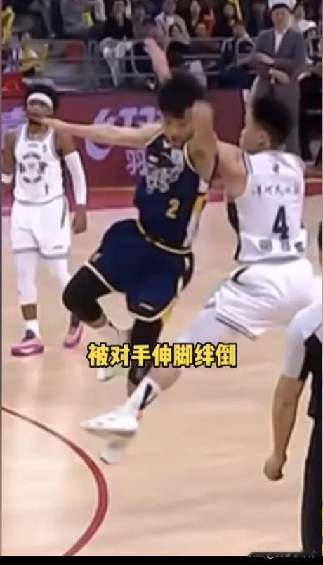 胡明轩5犯离场[笑着哭][笑着哭][笑着哭]王少杰5犯离场[笑着哭][笑着哭][笑着哭]